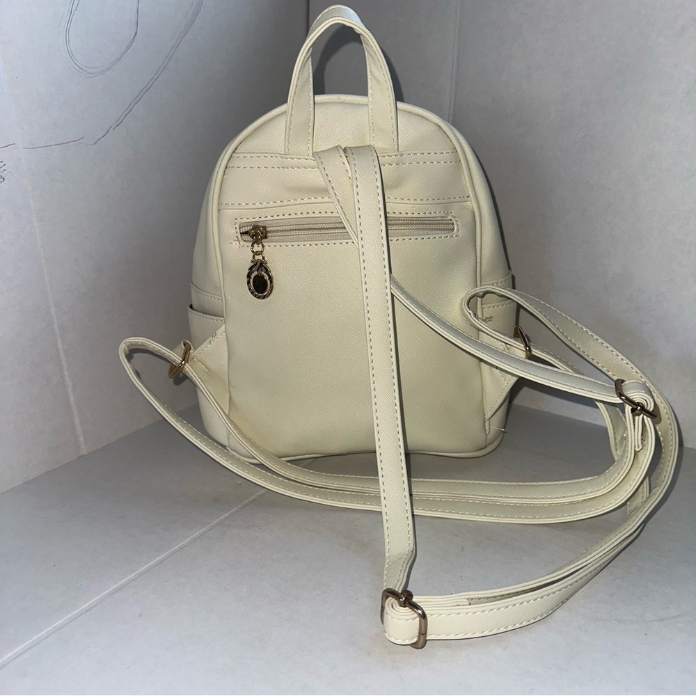 TIHAYNER - Cute leather backpack with bow for girls, mini backpack bag for women - Picture 3 of 9